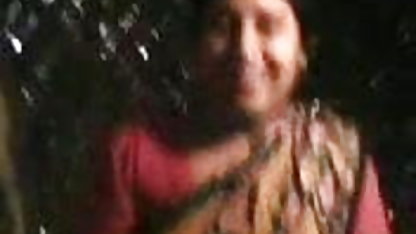 Busty आबनूस पर सेक्सी वीडियो फिल्म गाने वाली के रसोई के साथ सफेद प्रेमी