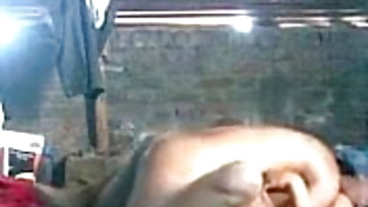 Stepmum शेयरों एक सेक्सी दिखने वाली फिल्म मुश्किल लंड के साथ उसके मिठाई बेटी