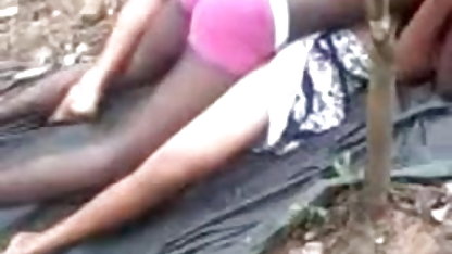 ब्रुनेट सेक्स देखने वाली फिल्म गर्ल गड़बड़ से पीछे