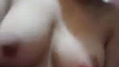 सींग का बना हुआ घोड़े fucks अपने सुनहरे सेक्सी वीडियो फिल्म गाने वाली बालों वाली प्रेमिका
