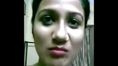 निजी अंग्रेजों वाली सेक्सी फिल्म एशियाई महिला टक्कर लगी है पर सोफा