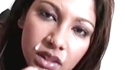 युवा अंग्रेजों वाली सेक्सी फिल्म जोड़ा प्राप्त समर्थन से stepmum