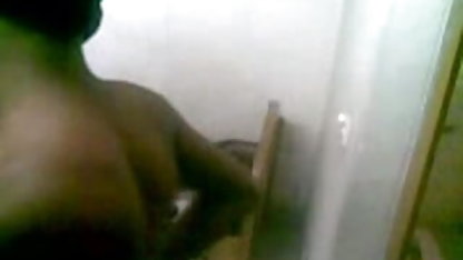 मुंडा सुनहरे बालों वाली blowjob सेक्सी वाली बीएफ फिल्म देता है