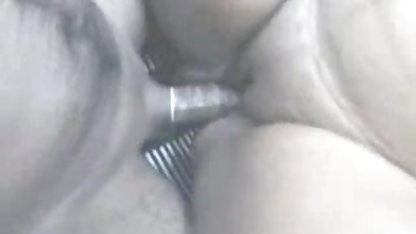 दो काले बालों वाली द्वि-लड़कियां के साथ dildo और दो कमबख्त धड़कता सेक्सी फिल्म नई वाली है