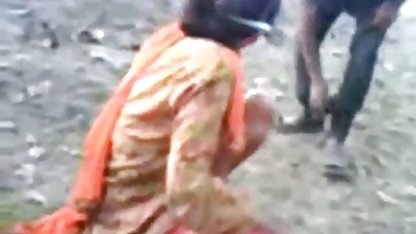 भारत सेक्सी फिल्म साड़ी वाला गर्मियों के लिए एक काले विशालकाय पीला और Aria Aspen
