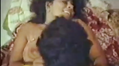 संभोग सुख सेक्स देखने वाली फिल्म के साथ मोटी गिलास वारंटी