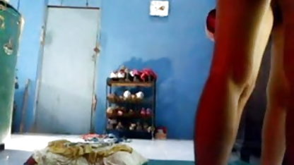 तीव्र अंग्रेजों वाली ब्लू फिल्म सेक्सी बेब मालिश पूंछ के साथ नंगे योनी