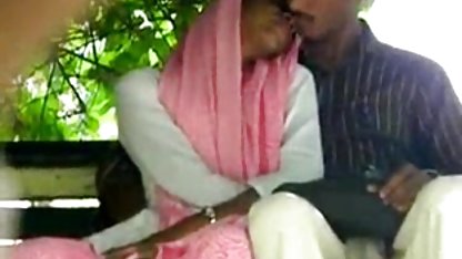 आकर्षक बेब हो जाता है सीगल और स्तन टक्कर लगी सेक्सी दिखने वाली फिल्म है