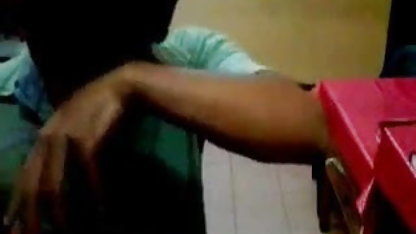 घर के बाहर गड़बड़ द्वारा दो पुरुषों सेक्स फिल्म देखने वाली