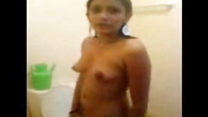 Busty महिला में भयंकर अंग्रेजों वाली सेक्सी फिल्म चुदाई उंगलियों और squirts