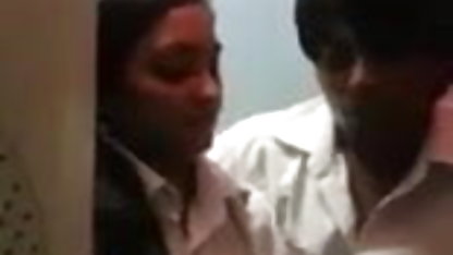 Cheyne कोलिंस है उसके छेदा शव गड़बड़ जानवर वाली फिल्म सेक्सी