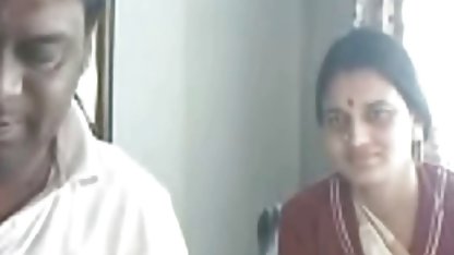सेक्स सींग का बना हुआ सौतेली बहिन gobsmelled आ रही है द्वारा उसके सेक्सी फिल्में चलने वाली भाई