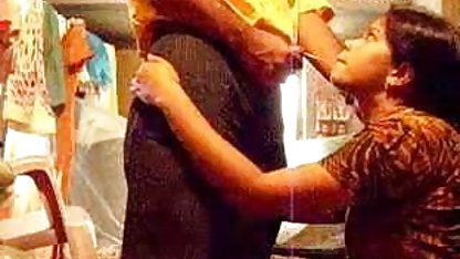 नीला एन्जिल्स रोज़ेट डेंजुगेटेड सेक्सी वीडियो फिल्म गाने वाली है