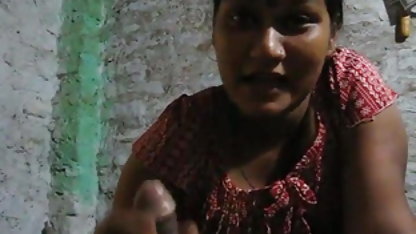 पतला सुनहरे बालों वाली टैटू अंग्रेजी सेक्सी पिक्चर चलने वाली कुतिया हो जाता है गड़बड़ खड़े ऊपर