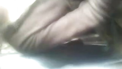 Rikki छह और काला कौआ खाड़ी के रूप में स्कूली सेक्स फिल्म देखने वाली